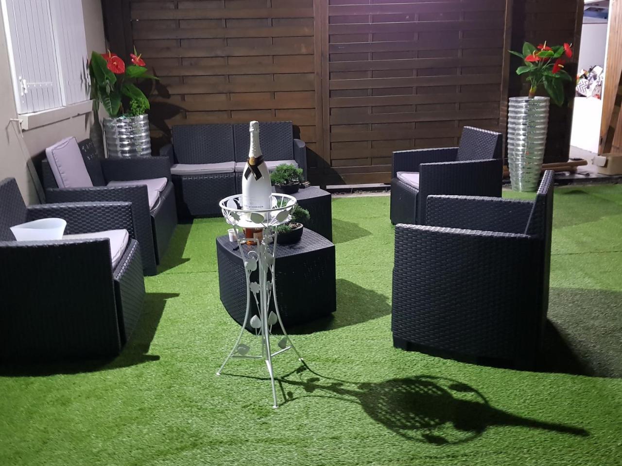 Willa Jardin D'Eden Le Moule Zewnętrze zdjęcie